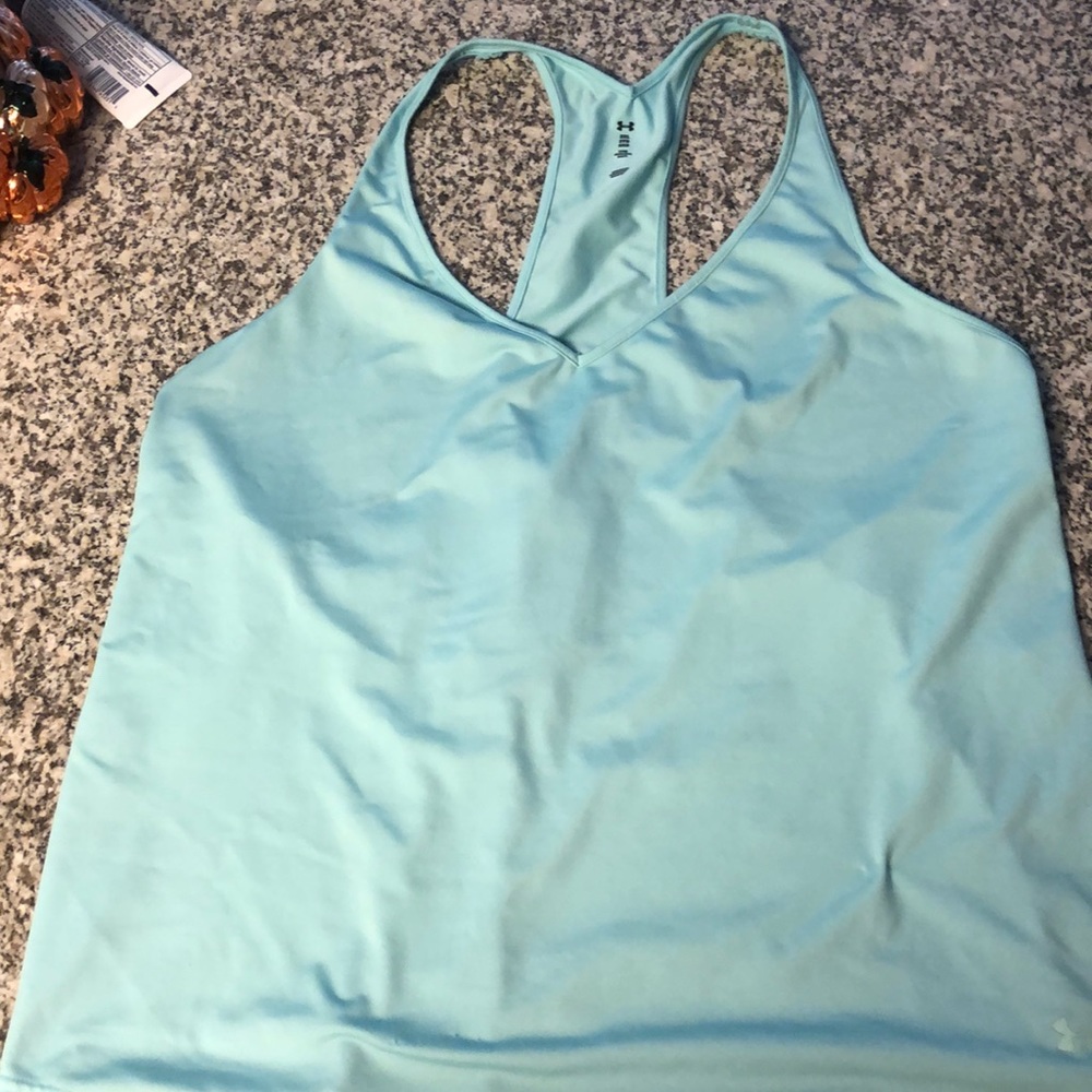 Woman’s under armour tank top